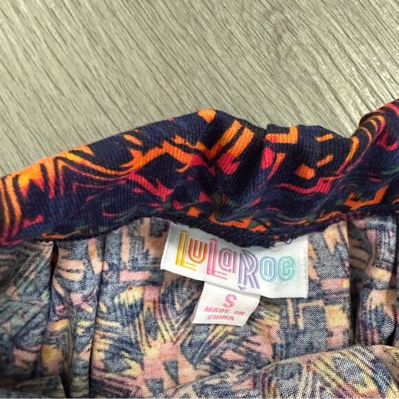 LuLaRoe Madison Navy Blue & Orange Abstract‎ Print A-Line Mini Skirt Size S - Picture 3 of 7